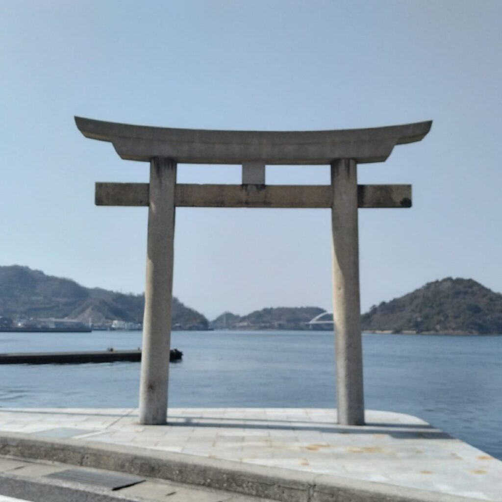 縁結びの鳥居